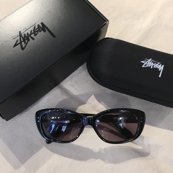 STUSSY サングラス NAOMI-